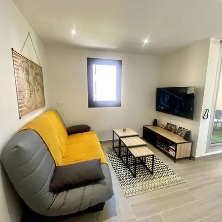 Studio Avec Bassin דירה Fréjus